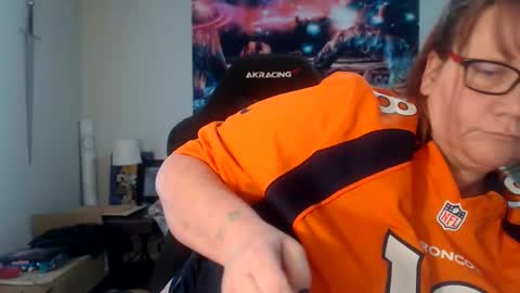 Mommy Jaxx online show from December 8, 2024, 10:03 pm