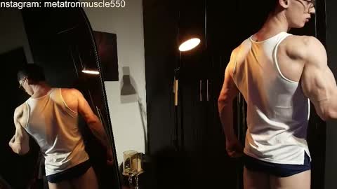 Snapshot of metatron_muscle chatting on May 2, 2026, 2:16 am Dany online show from May 2, 2026, 2:16 am