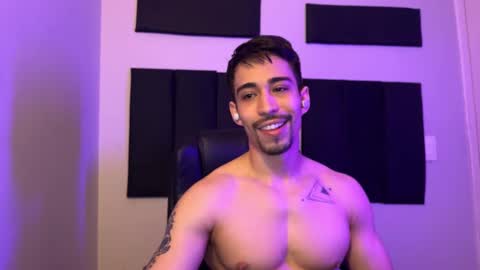 mettew22cm online show from March 7, 2025, 9:27 pm