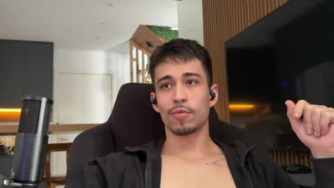 Snapshot of mettew22cm chatting on June 3, 2026, 3:17 pm mettew22cm online show from June 3, 2026, 3:17 pm