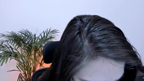 Meurif online show from March 3, 2025, 7:49 pm