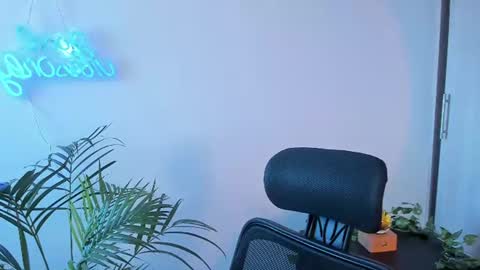 Snapshot of meurief chatting on July 5, 2026, 2:02 pm Meurif online show from July 5, 2026, 2:02 pm
