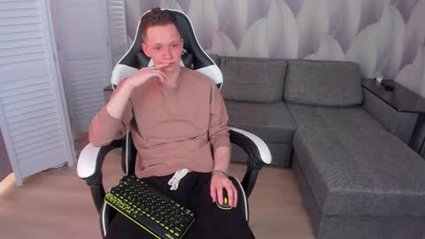Snapshot of meverik_oushen chatting on April 1, 2026, 1:12 pm MEVERIK OUSHEN online show from April 1, 2026, 1:12 pm