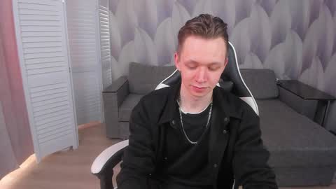 Snapshot of meverik_oushen chatting on April 11, 2026, 12:53 pm MEVERIK OUSHEN online show from April 11, 2026, 12:53 pm