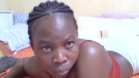 Snapshot of meybel chatting on June 17, 2026, 2:25 am Meybel online show from June 17, 2026, 2:25 am
