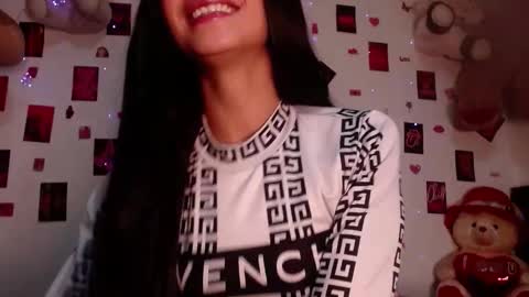 meygan_ online show from October 4, 2025, 5:16 am