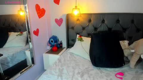 meylagia online show from February 10, 2025, 3:13 am