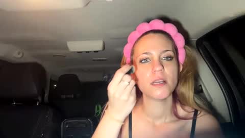 mezzy69 online show from February 13, 2025, 9:51 am