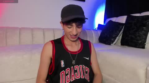 Snapshot of mhatias_ chatting on May 13, 2026, 5:49 am MATHIAS online show from May 13, 2026, 5:49 am