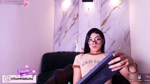 Snapshot of mhia_kate chatting on May 7, 2026, 8:25 pm Mhia Kate online show from May 7, 2026, 8:25 pm
