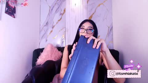 Snapshot of mhia_kate chatting on June 3, 2026, 11:57 am Mhia Kate online show from June 3, 2026, 11:57 am