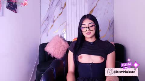 Snapshot of mhia_kate chatting on June 6, 2026, 12:10 pm Mhia Kate online show from June 6, 2026, 12:10 pm