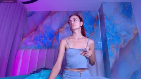 Snapshot of mia_0_ chatting on July 27, 2026, 7:10 pm Emi online show from July 27, 2026, 7:10 pm