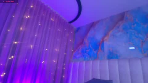 Snapshot of mia_0_ chatting on July 30, 2026, 7:13 pm Emi online show from July 30, 2026, 7:13 pm