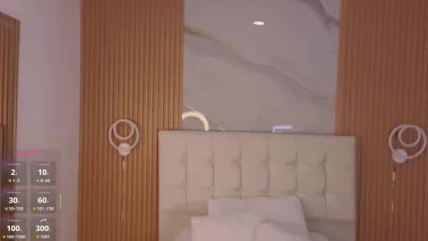 mia online show from October 15, 2025, 10:10 pm