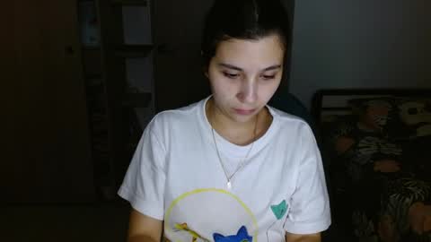 Mia online show from May 13, 2026, 4:32 am