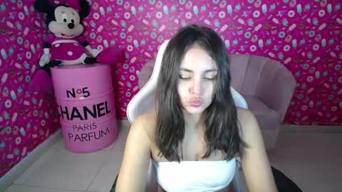 Mia  online show from March 9, 2025, 7:23 am