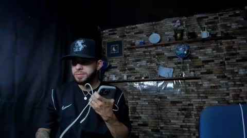 Mia and vincentt model indepent online show from October 6, 2025, 4:10 am