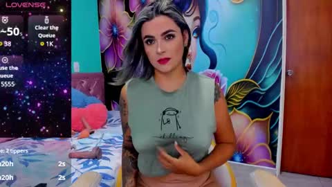 Mia online show from January 3, 2025, 8:11 pm