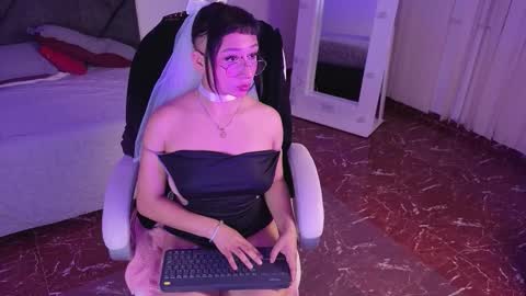 mia online show from February 20, 2026, 4:42 am