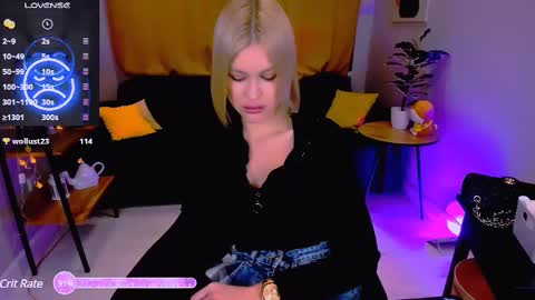Snapshot of mia_blush_ chatting on January 29, 2025, 3:26 pm Mia online show from January 29, 2025, 3:26 pm