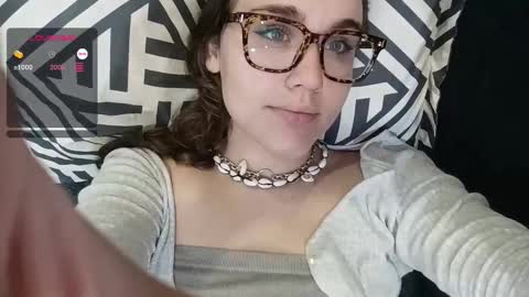 mia_boone online show from December 3, 2024, 7:22 pm