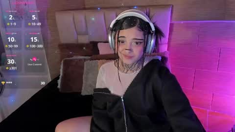 Mia online show from June 7, 2026, 6:28 am