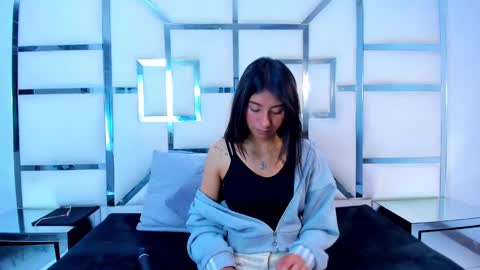 mia_clark18 online show from October 7, 2025, 4:09 am