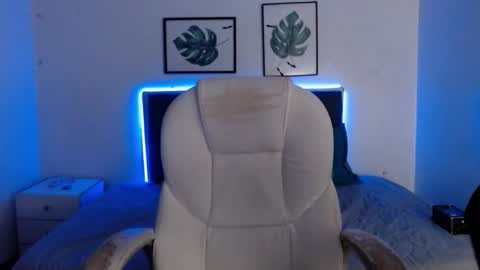 MIA online show from November 22, 2025, 2:32 am