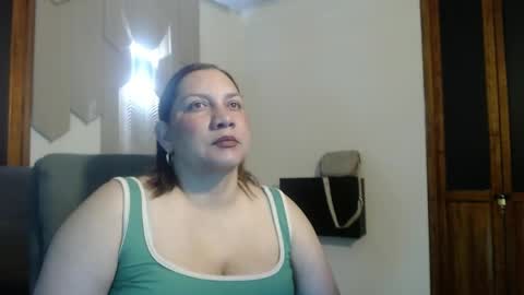 Mia online show from May 1, 2026, 12:15 am