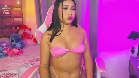 Snapshot of mia_coxx1 chatting on January 23, 2025, 5:24 am Mia online show from January 23, 2025, 5:24 am