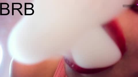 Mia online show from January 10, 2025, 8:26 pm