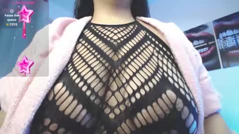 Mia online show from September 27, 2025, 10:20 am