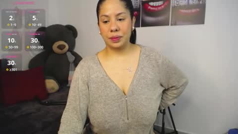 Snapshot of mia_downson chatting on May 25, 2026, 1:17 pm Mia online show from May 25, 2026, 1:17 pm