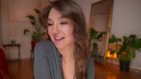 Snapshot of mia_dynasty chatting on July 24, 2026, 9:35 pm Mia online show from July 24, 2026, 9:35 pm