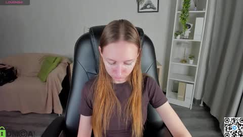 mia_e1fie online show from November 4, 2025, 9:52 am