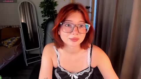 mia_e1fie online show from June 30, 2026, 12:44 am