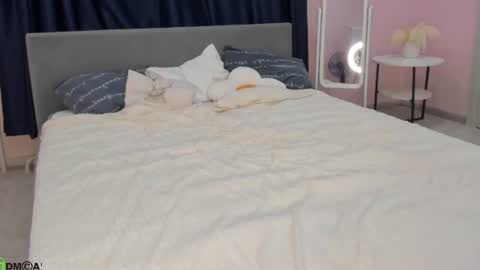 Snapshot of mia_ferd chatting on June 25, 2026, 5:12 am Mia online show from June 25, 2026, 5:12 am