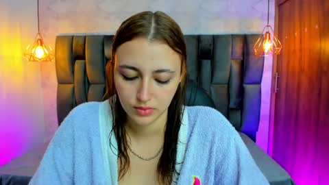 Snapshot of mia_ferrer18 chatting on August 6, 2026, 1:24 pm mia_ferrer18 online show from August 6, 2026, 1:24 pm