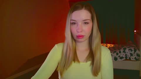 Mia online show from February 9, 2025, 3:00 am