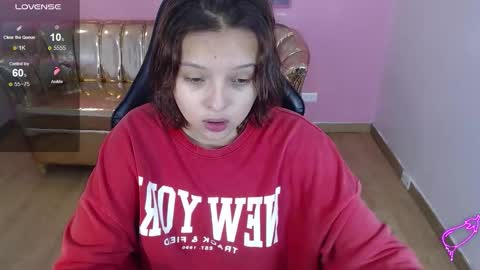 Mia online show from November 26, 2025, 1:12 pm