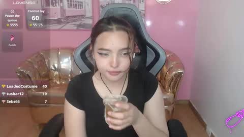 Mia online show from January 14, 2026, 1:11 am