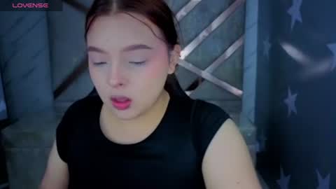 Snapshot of mia_foster_t chatting on June 9, 2026, 1:12 pm Mia online show from June 9, 2026, 1:12 pm