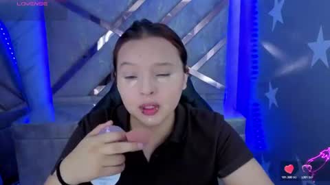 Mia online show from July 19, 2026, 1:37 pm