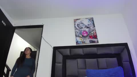 mia fox online show from February 26, 2026, 12:09 am