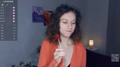 Snapshot of mia_frizz chatting on March 3, 2025, 9:44 am Mia online show from March 3, 2025, 9:44 am