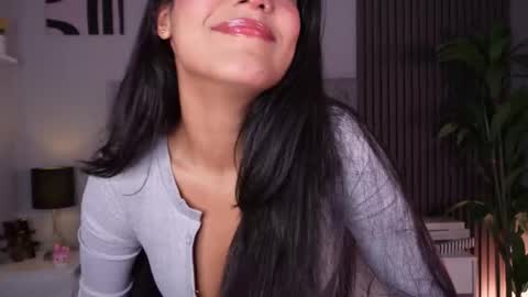 Mia  online show from March 25, 2026, 12:55 pm