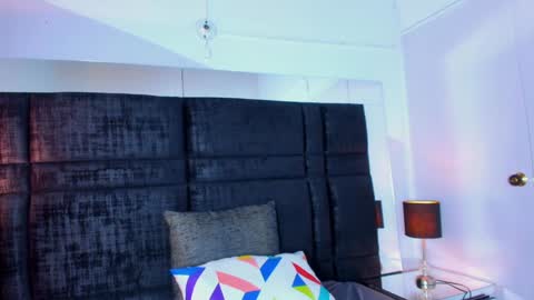 MIA online show from January 21, 2025, 11:45 pm