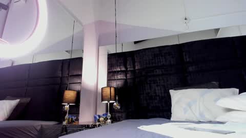 MIA online show from February 5, 2025, 11:50 pm