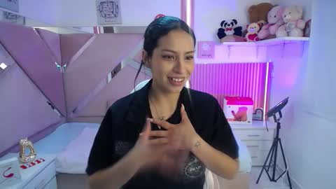 mia_garcia28 online show from January 7, 2026, 8:00 pm